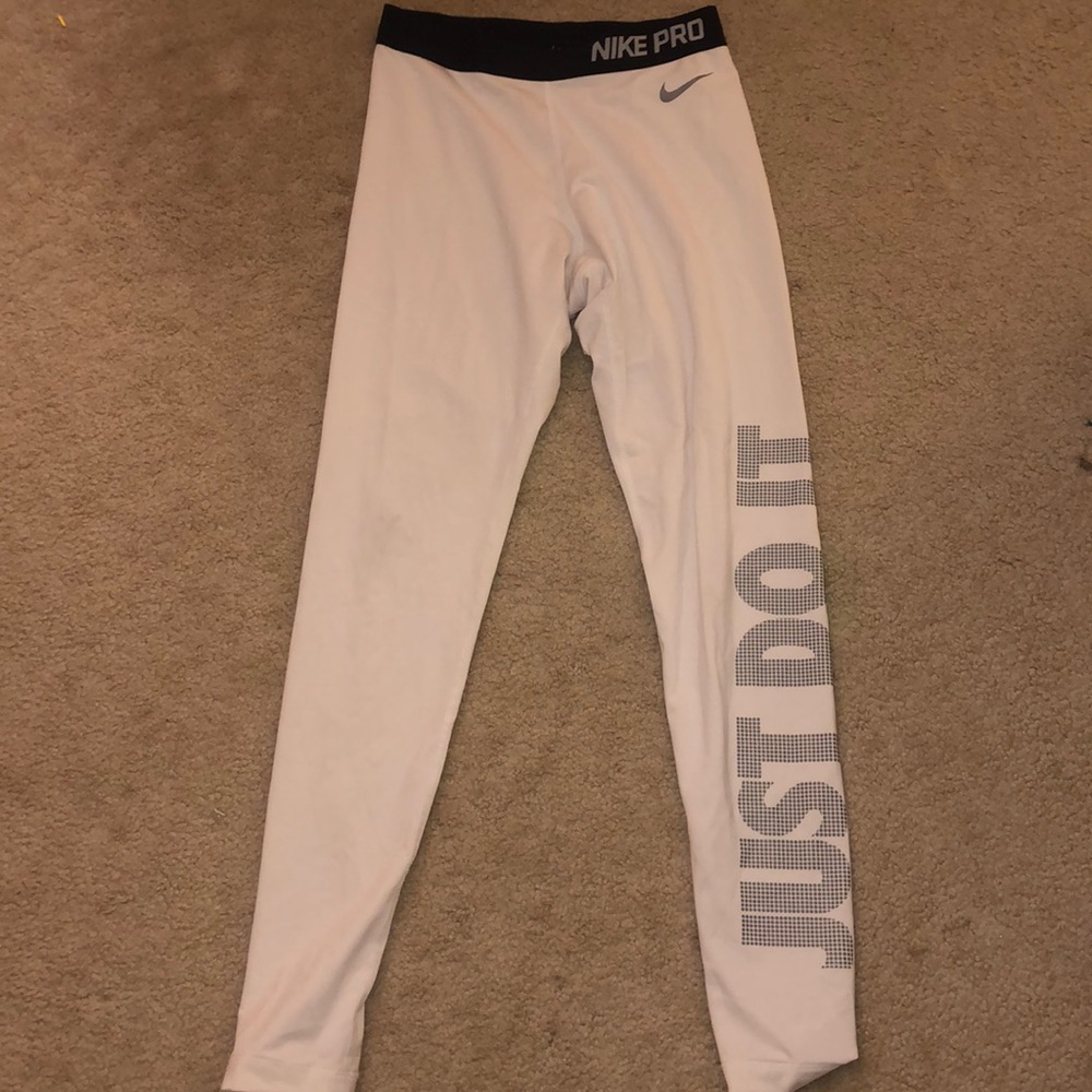 BRAND NEW, Nike Pro Leggings